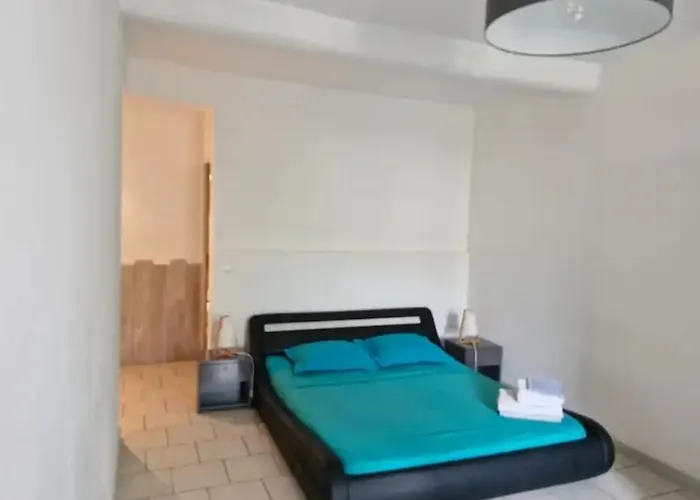 Сasa de vacaciones Grand Mas Provençal 4 Chambres, Dortoir 7 Pers, Idéal Familles Groupes, Fraîcheur D'été