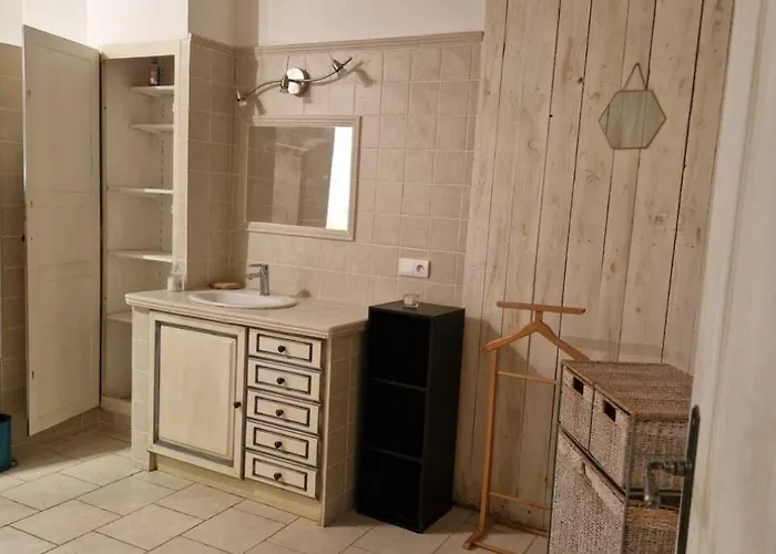 Grand Mas Provencal 3 Et 1 Dortoir 7 Pers, Ideal Familles Groupes, Fraicheur D'ete * Montfaucon (Gard)